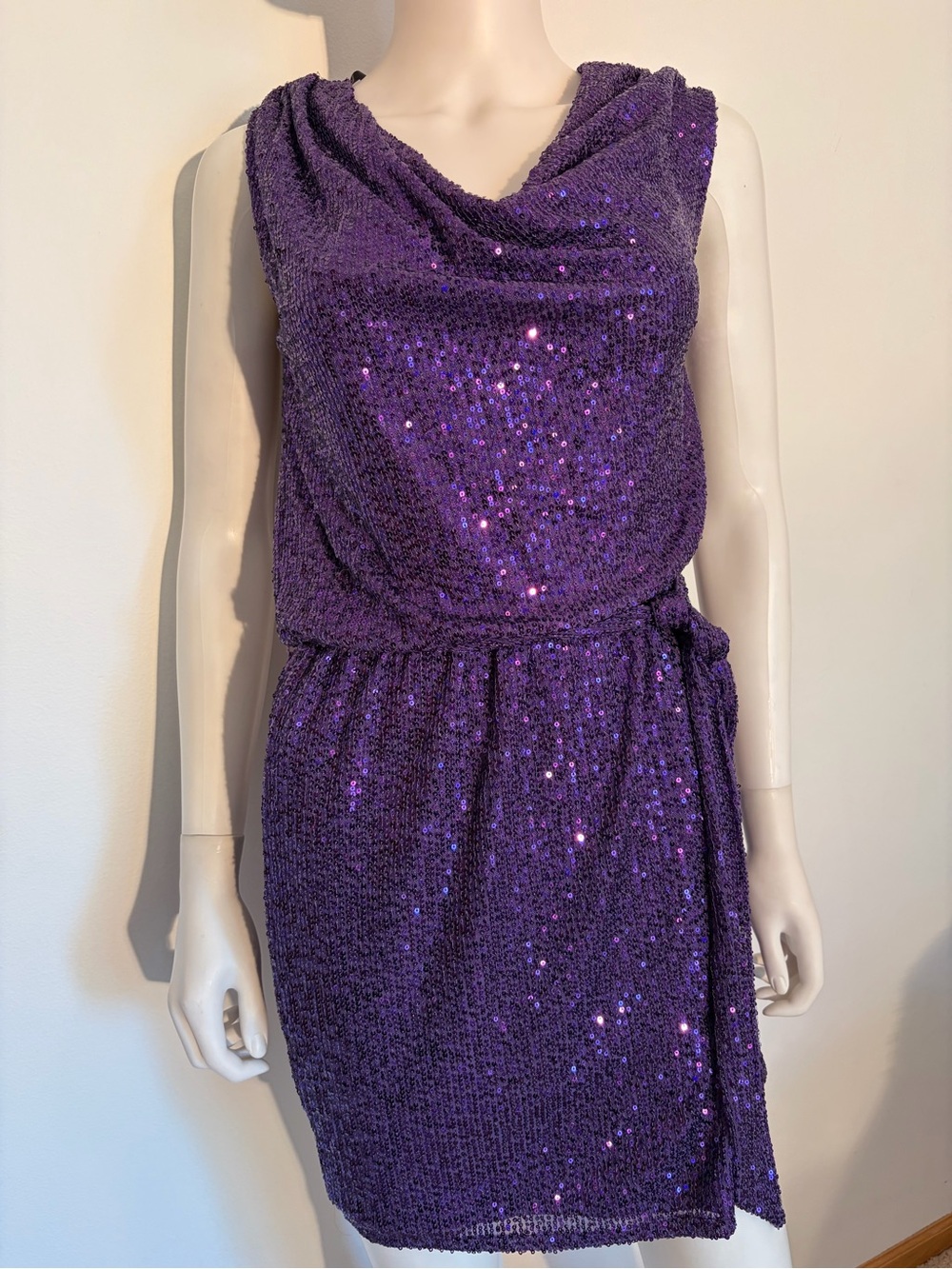 #890 bebe beautiful Purple Sequin Cowl Mini Dress. New.